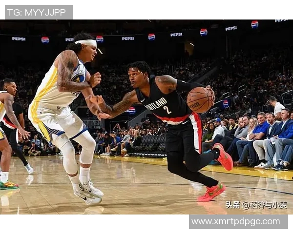 雷霆与开拓者激战四月之夜NBA季后赛精彩回顾与分析 雷霆与开拓者激战四月之夜NBA季后赛精彩回顾与分析